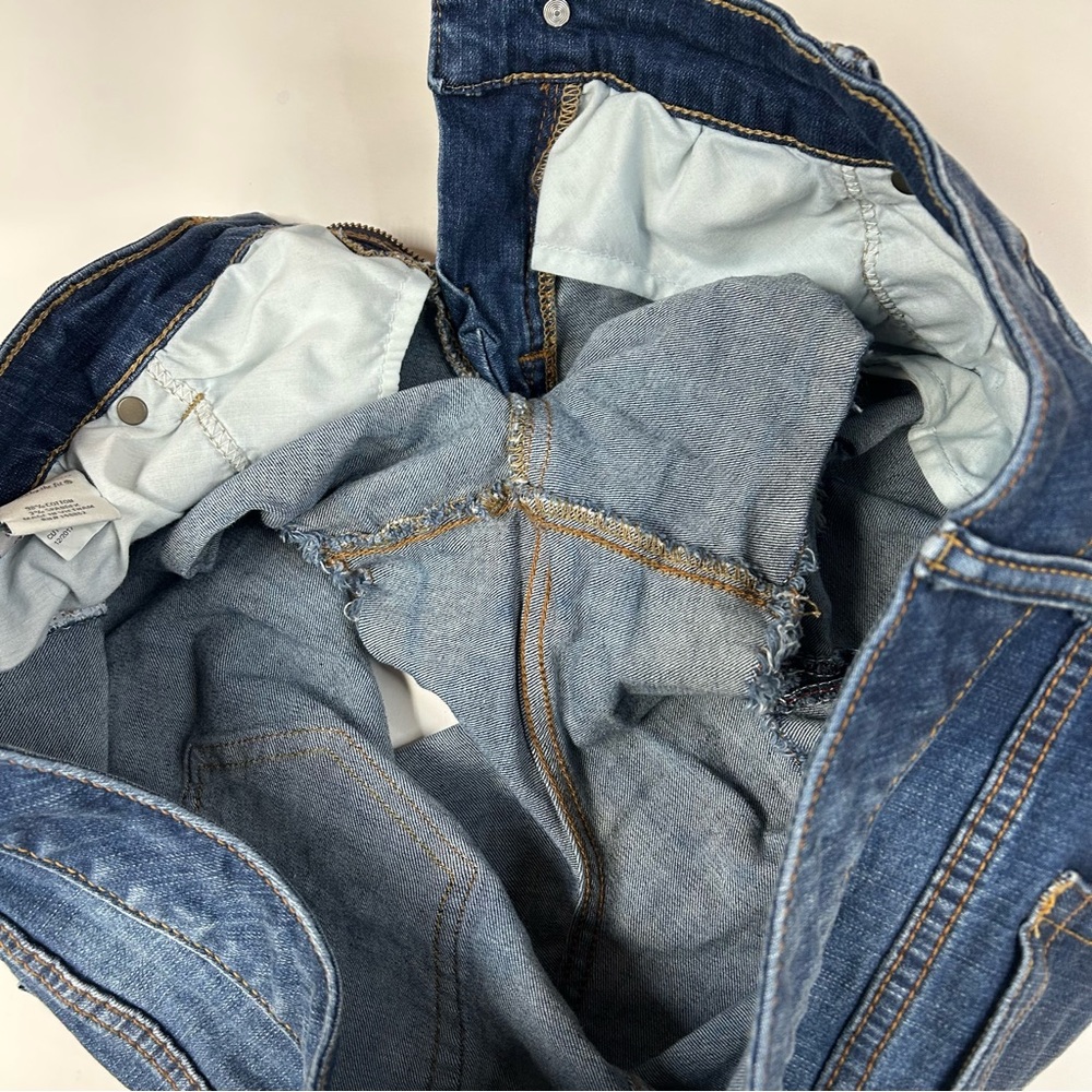 Torrid Women’s Size 16 Short Shorts Jean Dark Wash Distressed Blue #2903 - Picture 10 of 10